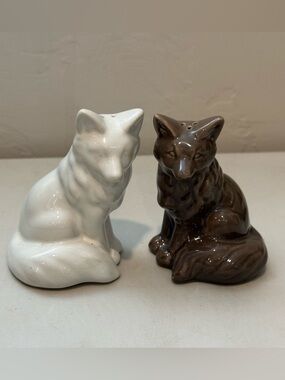Ceramic Milk & Chocolate Wolf Salt And Pepper Shakers Set White Brown Wolves